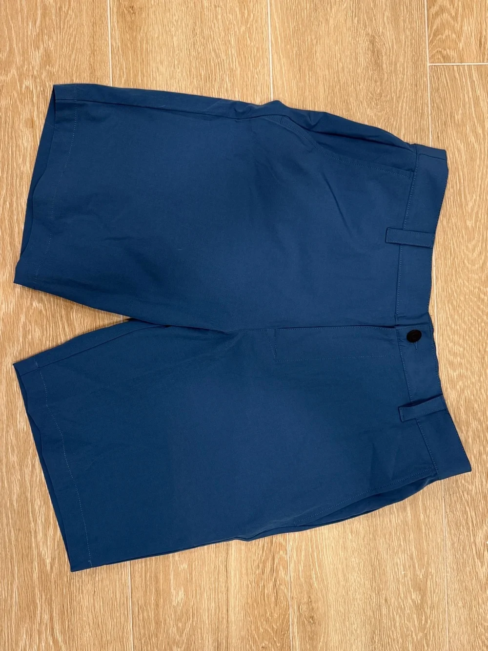 Banana Republic Men's Midnight Blue Flat-Front Shorts